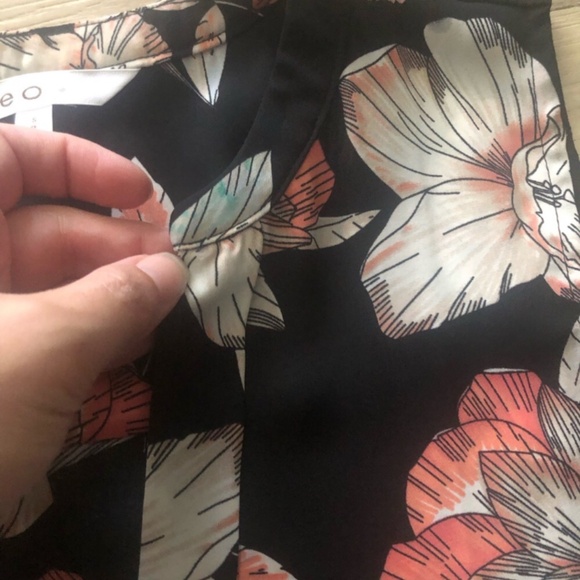 Cleo Black and Pink Floral Tank Top - Picture 5 of 8